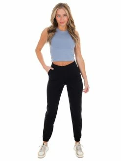 Dynamic Hard To See Cropped Muscle Tank Tops