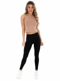 Dynamic Hard To See Cropped Muscle Tank Tops