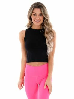 Dynamic Hard To See Cropped Muscle Tank Tops