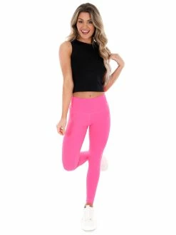 Dynamic Hard To See Cropped Muscle Tank Tops