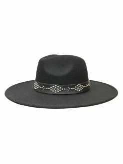 Accessories Be Your Best Black Hat