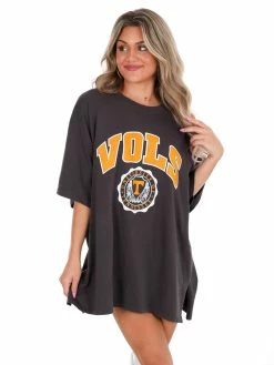 Pressbox Oversized Tee Collection Tennessee Black Winnie Oversized Tee
