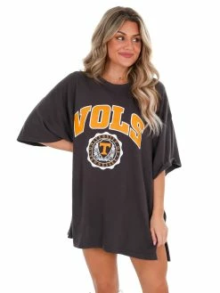 Pressbox Oversized Tee Collection Tennessee Black Winnie Oversized Tee